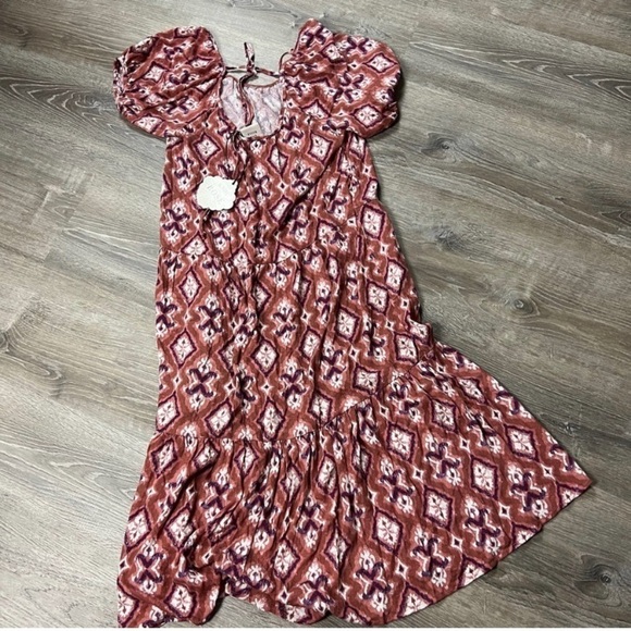 Knox Rose Dresses & Skirts - Knox Rose puff short sleeves tiered A-line Dress size large nwt